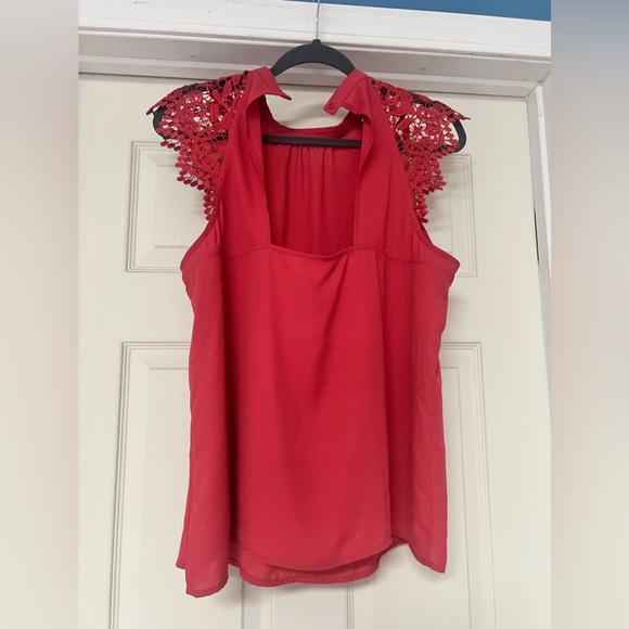 Express Dress Shirt Lace with button back - Picture 2 of 3